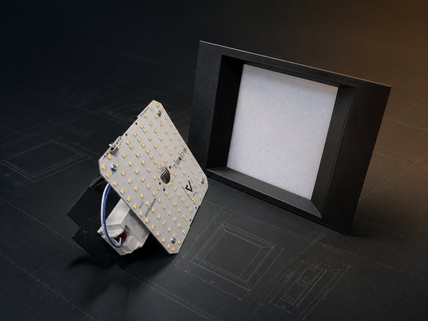 REVIVE Custom — runde Platine mit LED-Bestückung und 3D-gedrucktem Basismodul